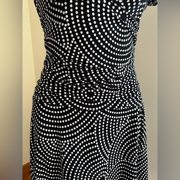 London Times Black & White Polkadots Midi Short Sleeves Empire Dress Waist SZ 8 - Picture 3 of 11
